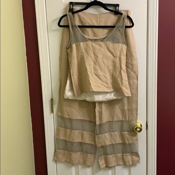 Top & pants - Picture 1 of 8